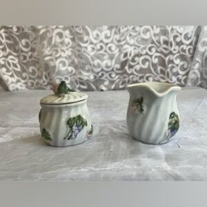 Miniature Sugar Bowl And Creamer-Garden Set
